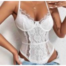 Beyaz Dantel Body – Şık ve Feminen Kombin Parçası
