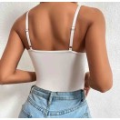 Beyaz Dantel Body – Şık ve Feminen Kombin Parçası