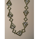 Geometrik Tasarımlı Altın Renkli Taşlı Kolye