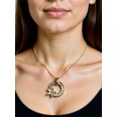 Altın Renk Çiçek Detaylı Halka Kolye |