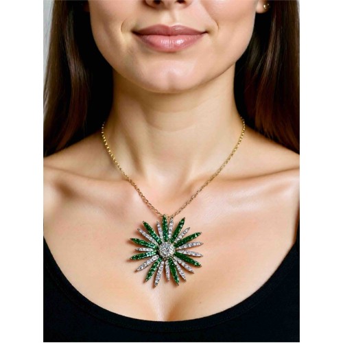 Yeşil Taşlı Yıldız Motifli Gösterişli Kolye |