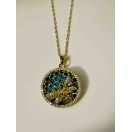 Turkuaz Taşlı Petek Desenli Arı Figürlü Kolye