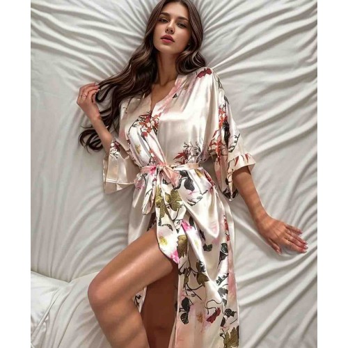 Bej Çiçek Desenli Saten Kimono Sabahlık – Romantik ve Zarif Ev Giyim