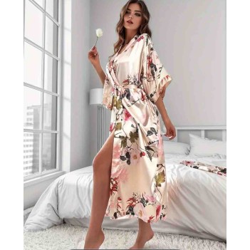 Bej Çiçek Desenli Saten Kimono Sabahlık – Romantik ve Zarif Ev Giyim