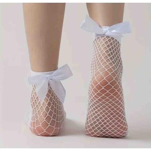 Beyaz fiyonklu kısa file çorap