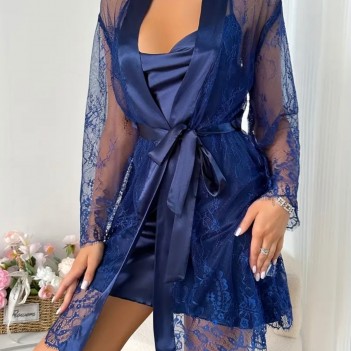 Gupür dantel sabahlık ve ince askılı saten gecelik takım